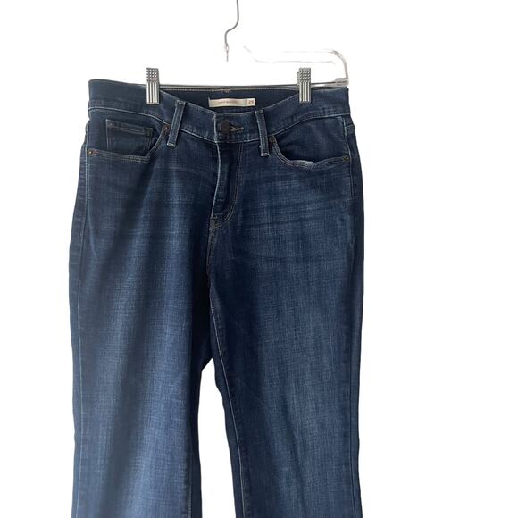 Levi Strauss & Co Women's Size 29 Dark Wash Blue Curvy Bootcut Jeans - Picture 2 of 11